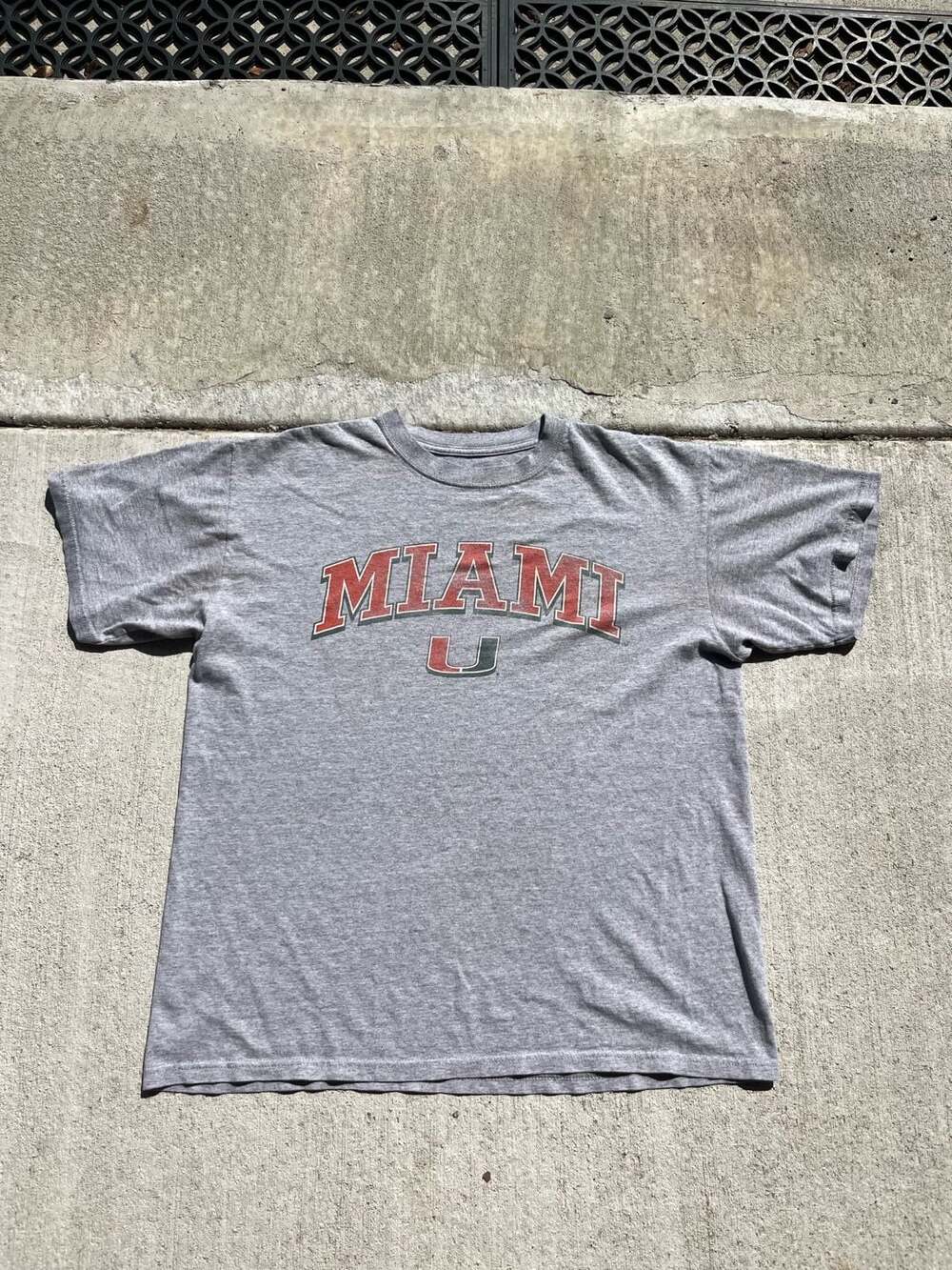 J America Sportswear University of Miami Hurricanes Heather Gray T-Shirt Size L